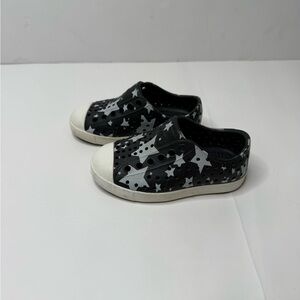 Native Baby Star Black and White Shoes Size 5